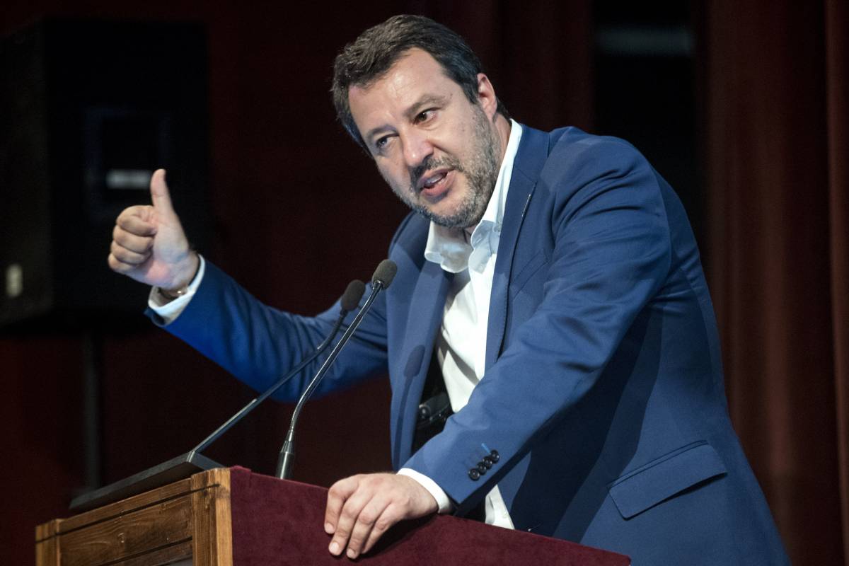 Il centrodestra vola nei sondaggi: testa a testa tra Salvini e Meloni