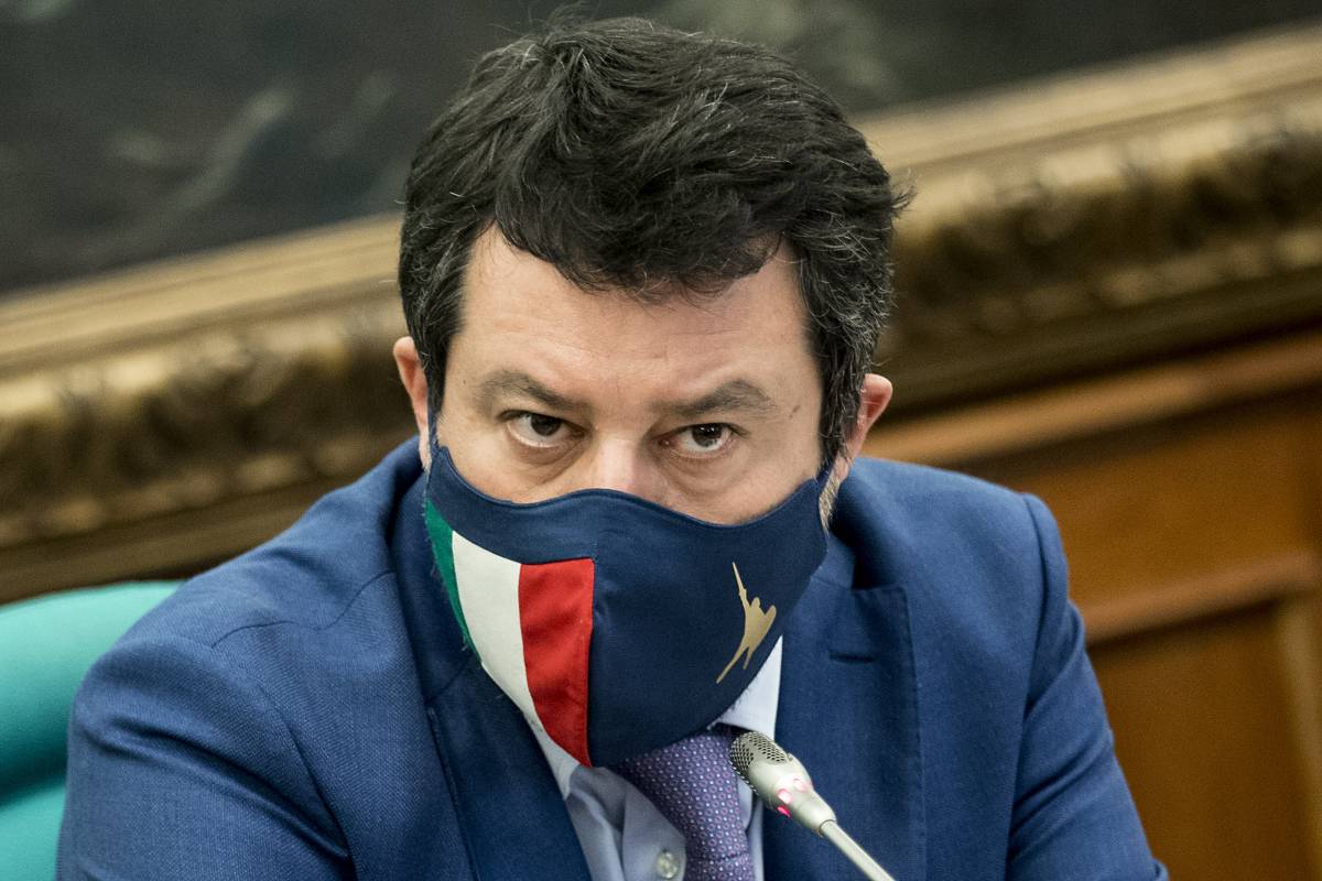 Salvini prepara un Papeete 2? "Perché resterà con Draghi..."