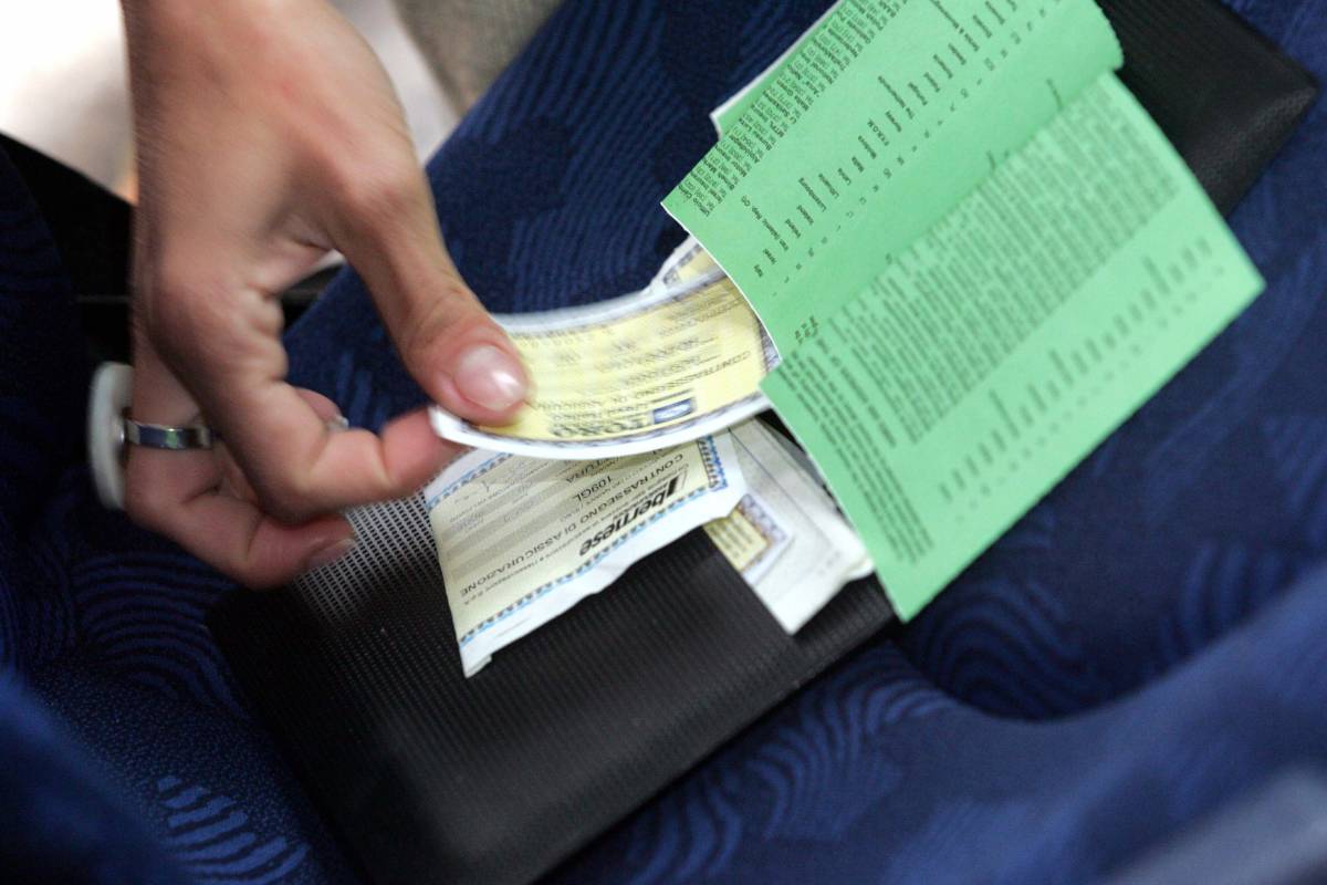 Va pagata anche se l'auto è ferma: tutto quello che c'è da saper sull'obbligo di assicurazione