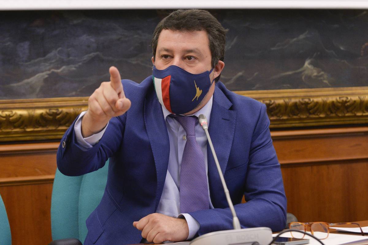 Salvini zittisce Saviano: "Libia? Chi insorge sulle parole di Draghi è ignorante"