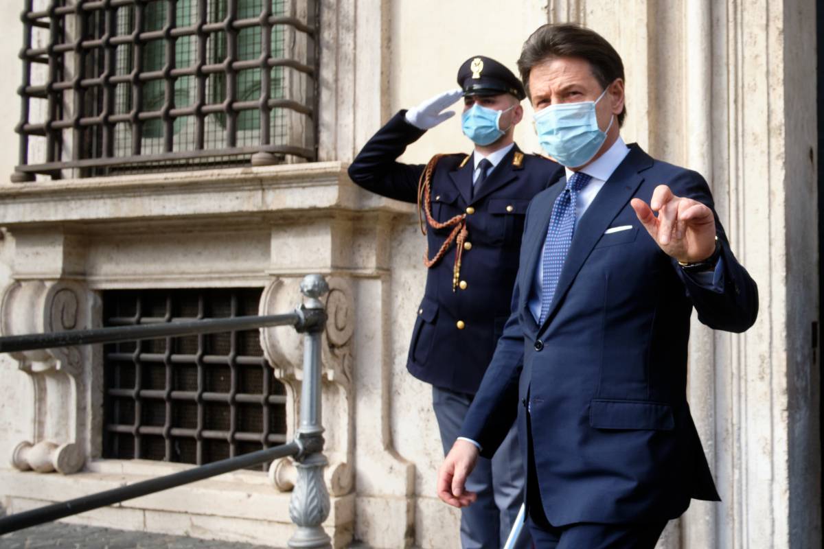 Conte torna a parlare: cosa c'è dietro il cambio di strategia