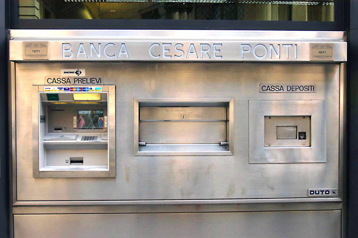 Botta al bancomat: chi rischia coi contanti