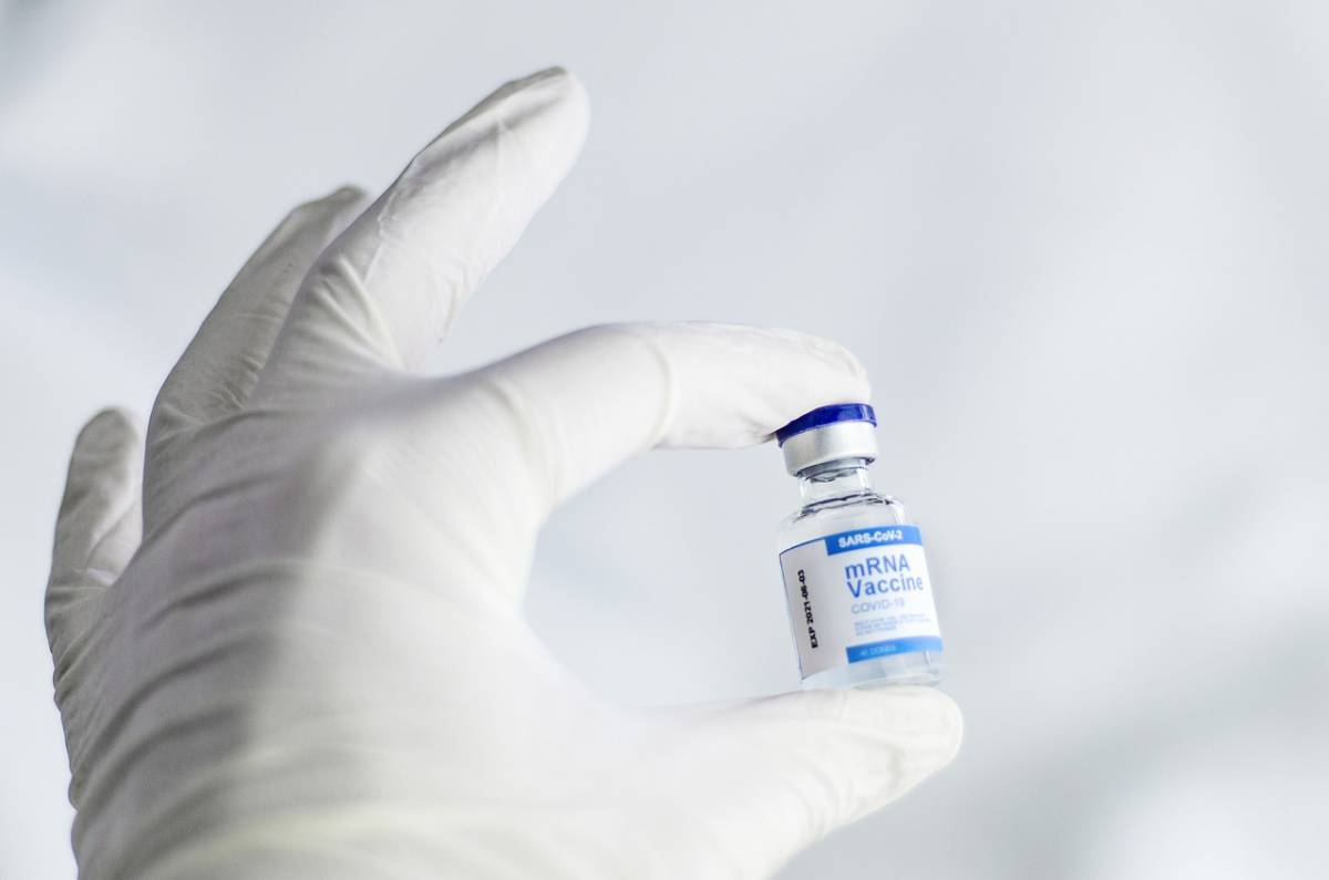 Covid, ritardare la seconda dose del vaccino può prevenire i decessi