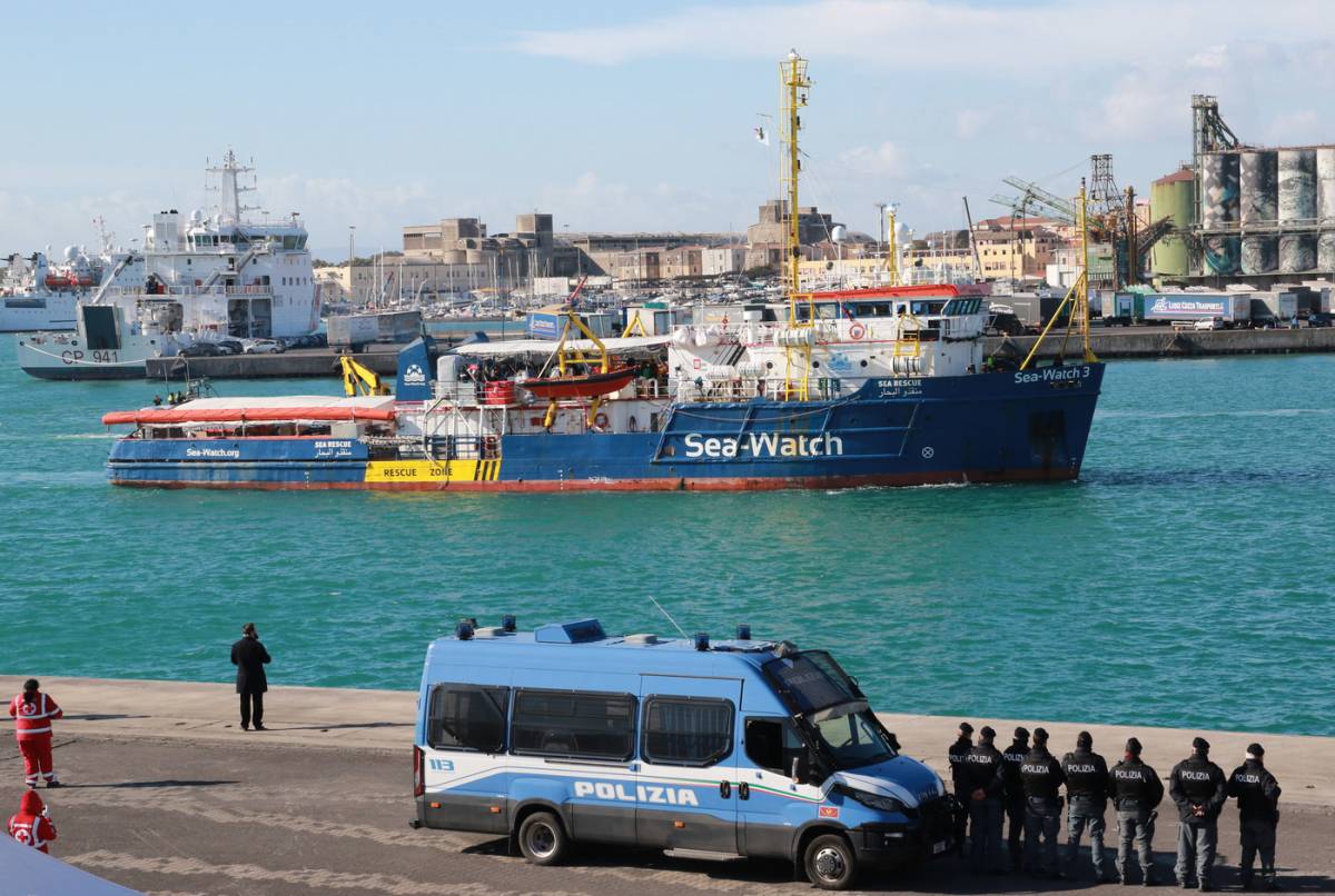 Navi Ong con oltre 1000 migranti verso l'Italia. Ira Lega: "Vadano a Malta"
