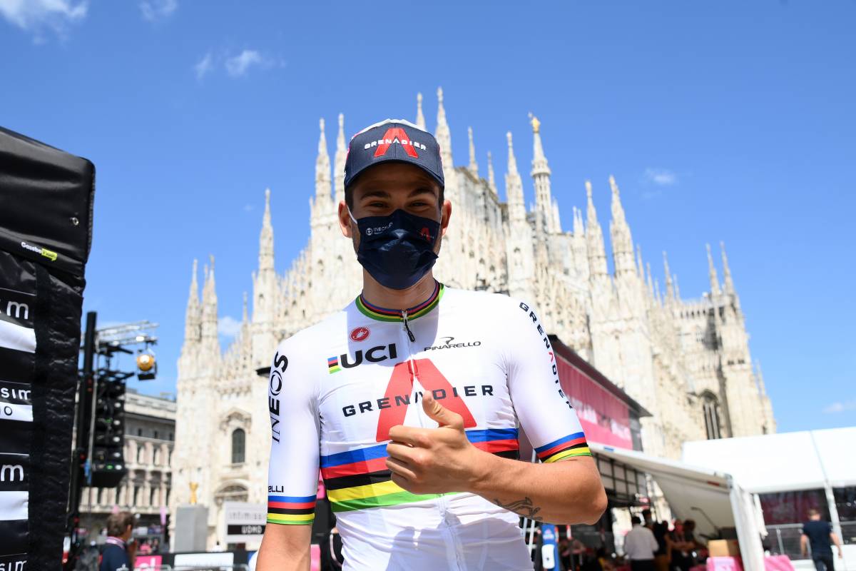 Ganna batte il tempo dall'inizio alla fine. In Duomo più forte anche di una foratura