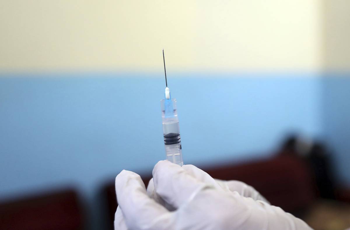 Genova, 34enne in terapia intensiva: aveva fatto J&J. "Non c'è correlazione col vaccino"