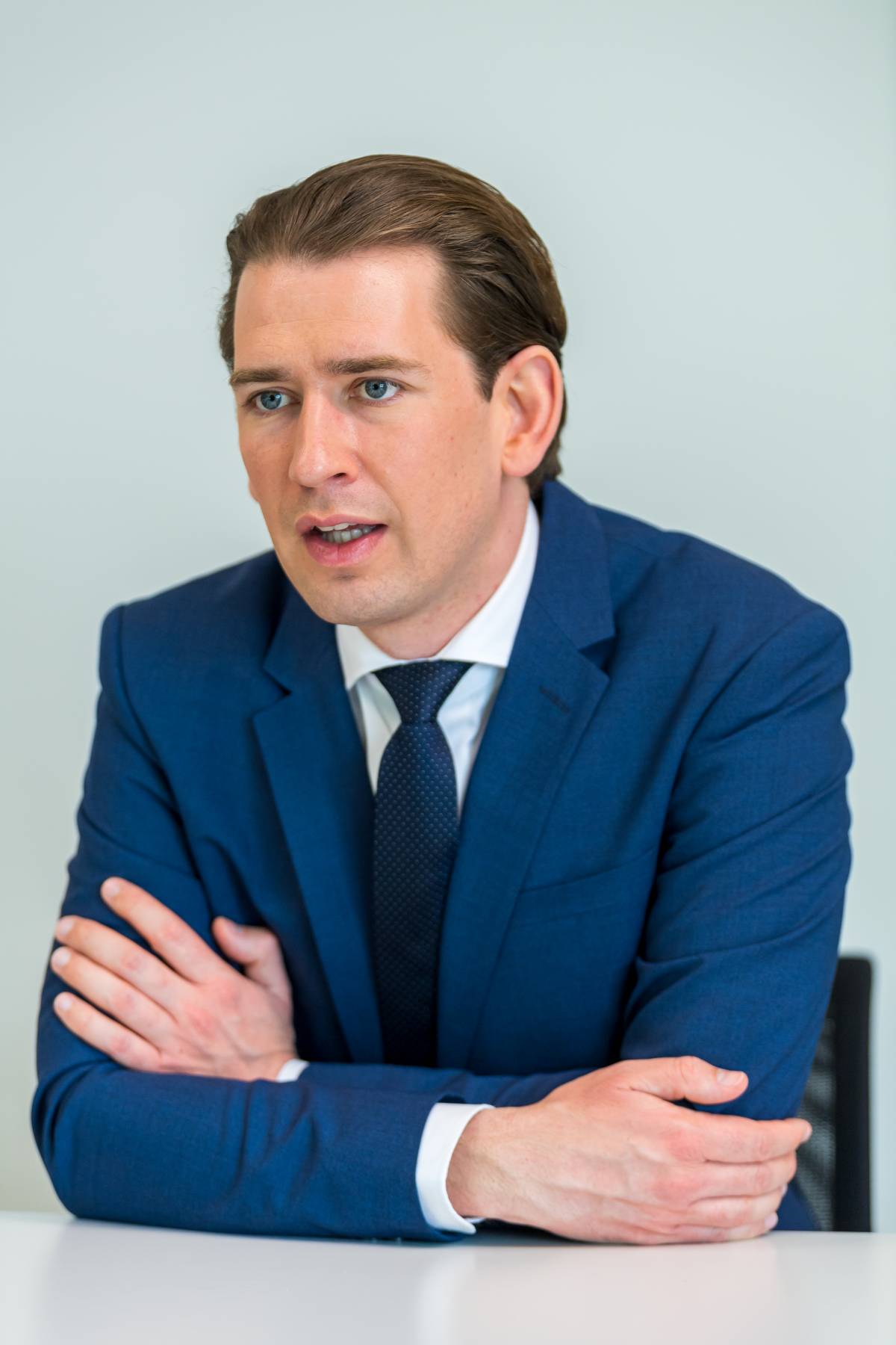 Austria, Kurz si dimette travolto dalle indagini "Io, presunto innocente"