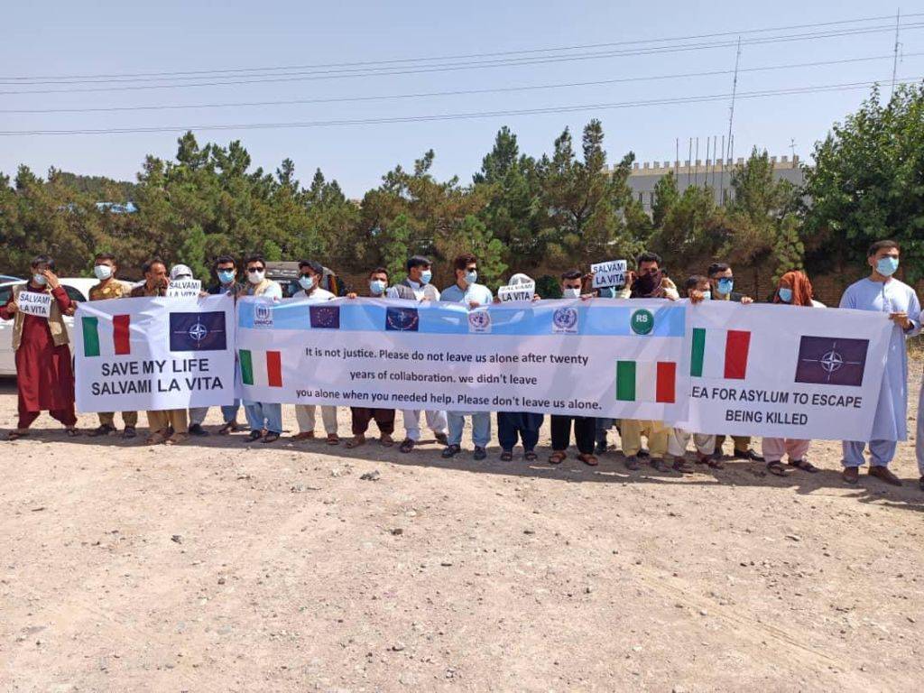 Timori di rappresaglie talebane e i fornitori afghani chiedono aiuto all’Italia