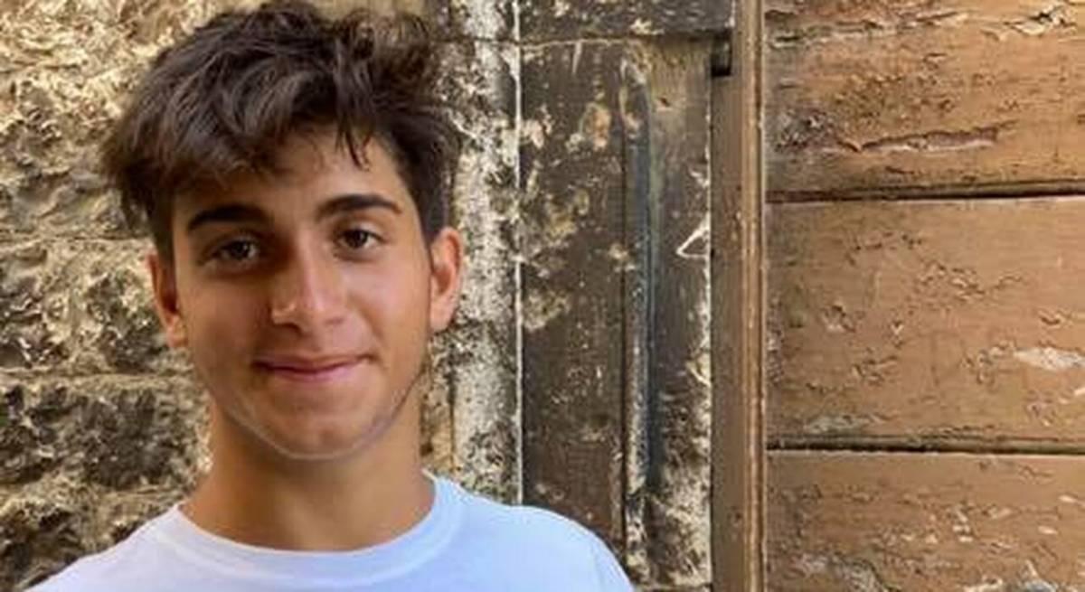 Muore in moto a 17 anni. Il papà: "Mi sento in colpa"