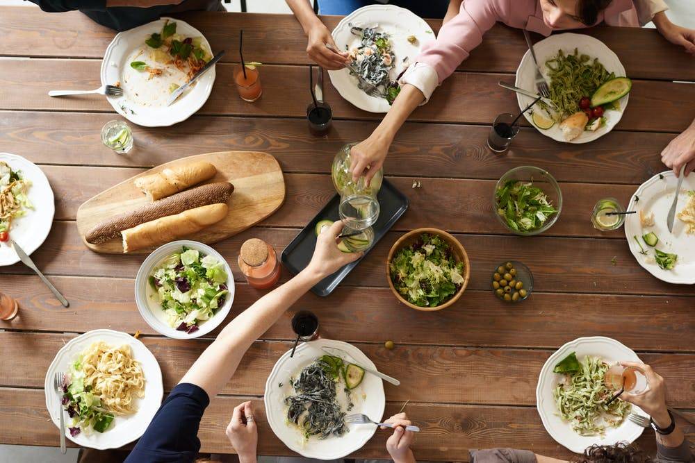 Pausa pranzo sempre più cara: ecco quanto costa agli italiani
