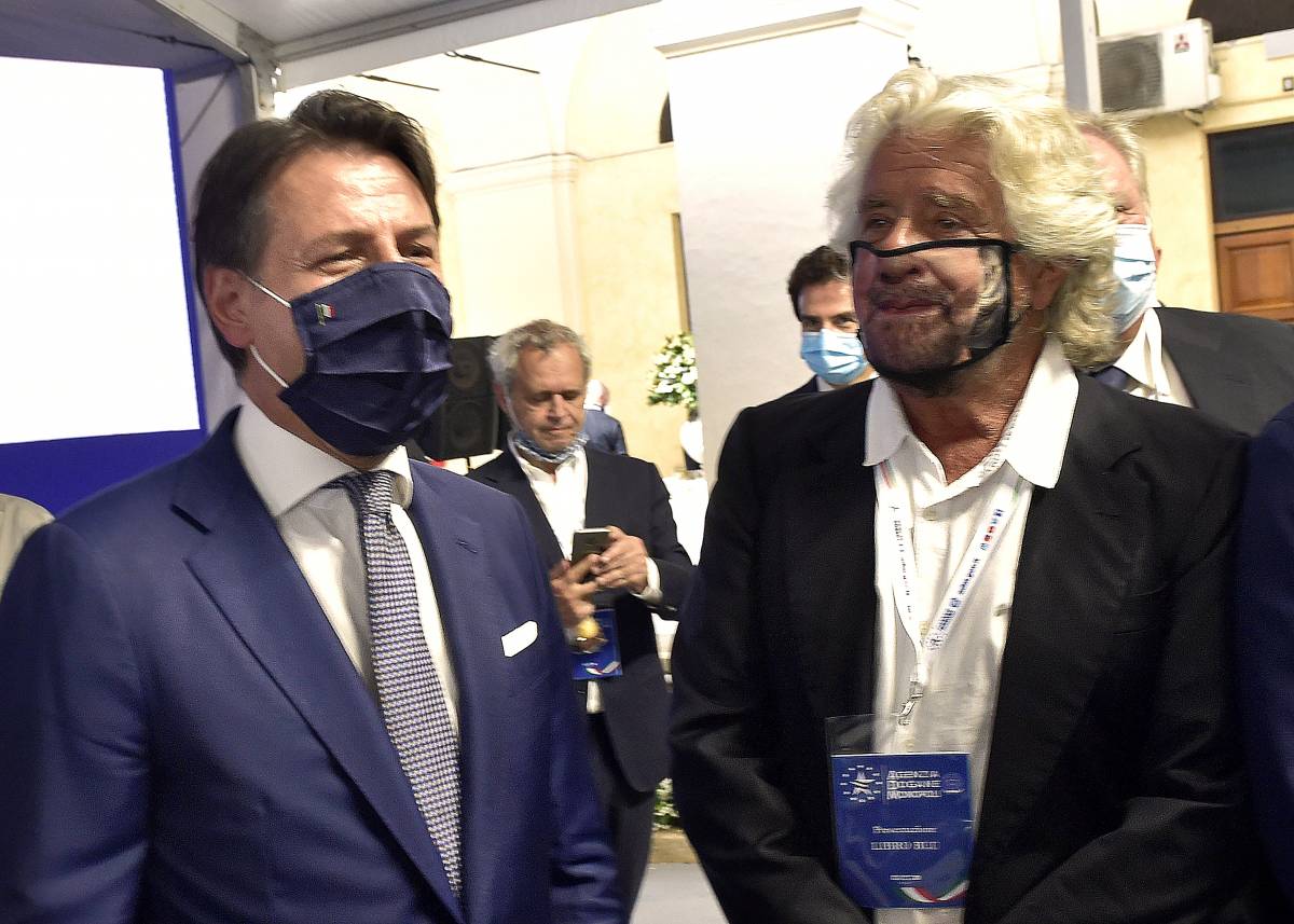 La sceneggiata è finita: Conte e Grillo hanno trovato l'accordo