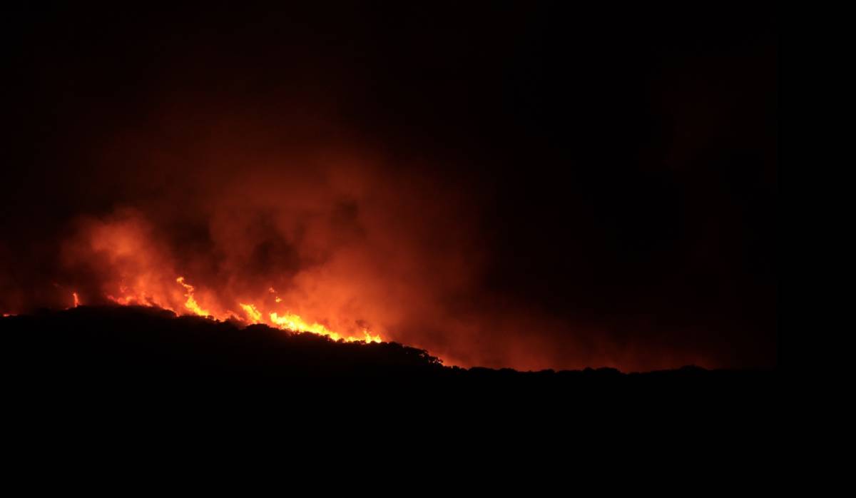 Sardegna, fiamme alte e centinaia di evacuati: cosa succede
