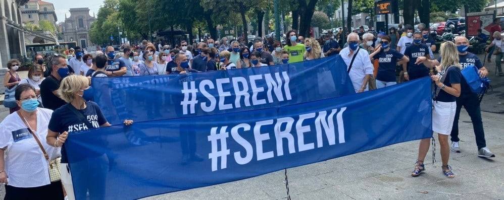 La manifestazione dei parenti delle vittime Covid a Bergamo