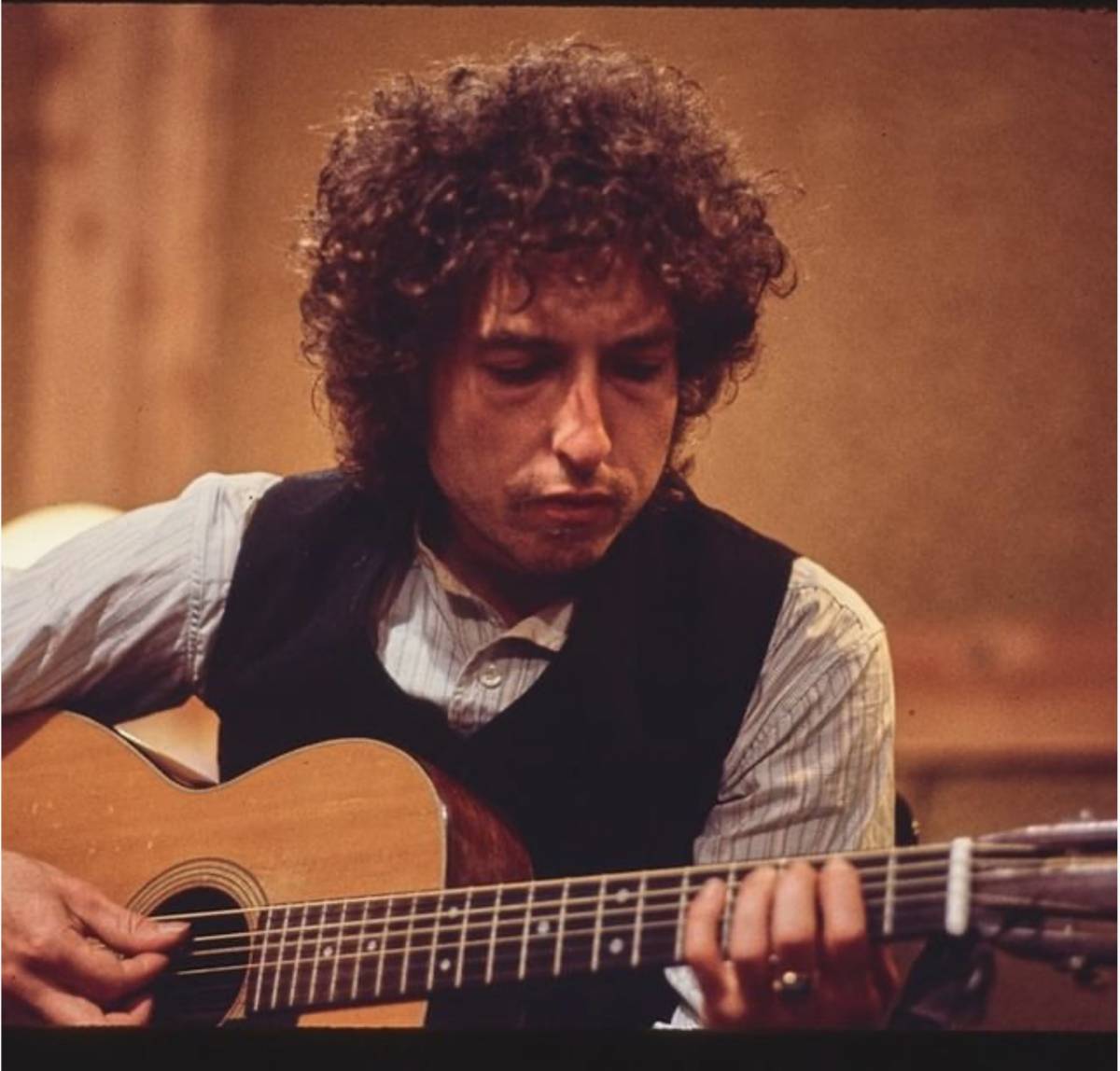 "Mi molestò quando avevo 12 anni": pesanti accuse per Bob Dylan