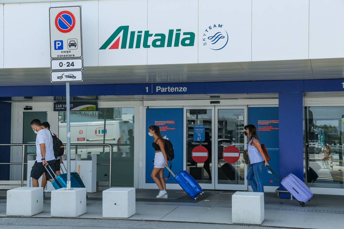 Nuova Alitalia, i sindacati si appellano al governo