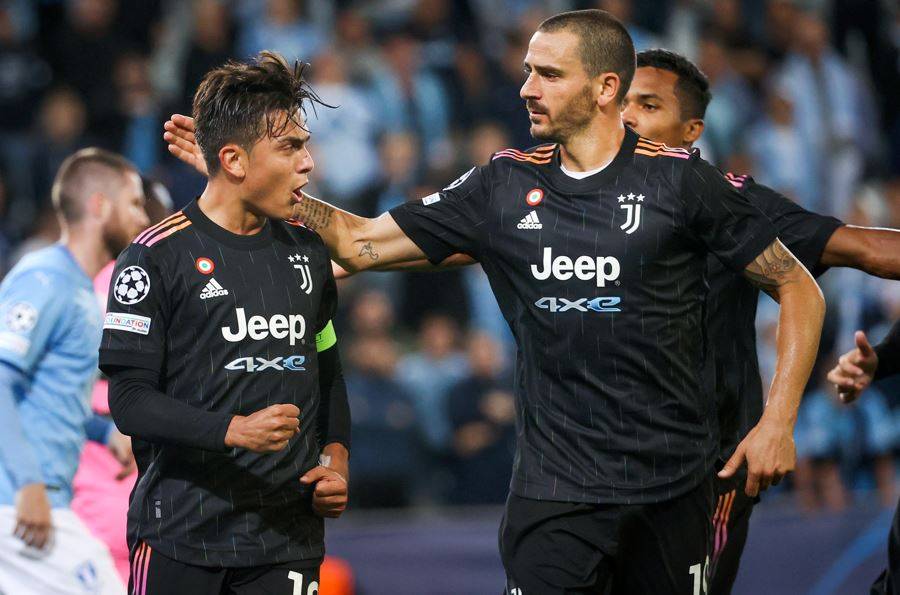 La Juventus vince 3-0 nonostante il "brivido" Dybala. L'Atalanta non affonda contro il "Sottomarino"