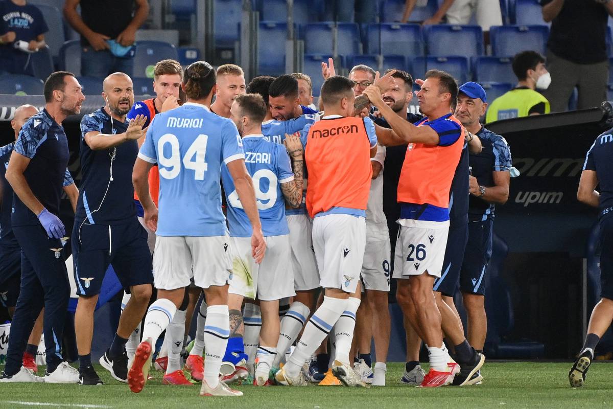 Lazio e Roma in campo. Il derby può attendere