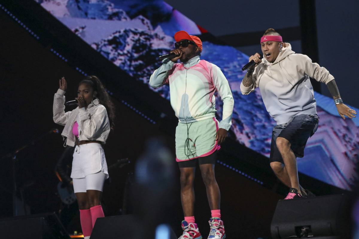 Black Eyed Peas, concerto alle Piramidi. "Noi dopo Armstrong, Sinatra e Shakira"