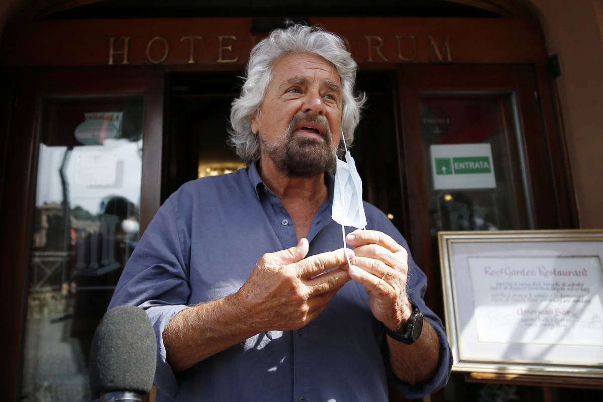 ​"Rischiamo di chiudere": conti in rosso per il blog di Beppe Grillo
