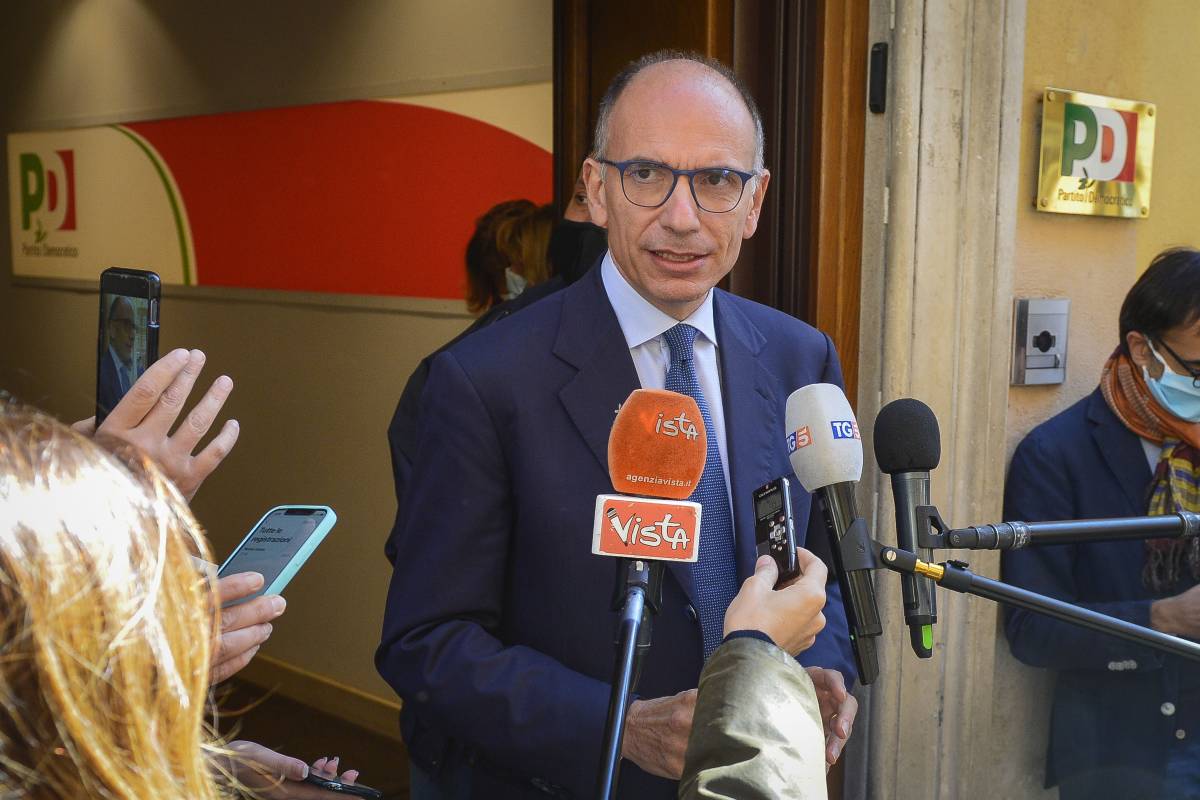 Letta celebra la sinistra rimasta senza grillini. E vuole fare il premier