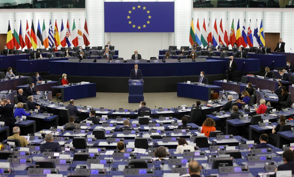 "È bellicista": gli euro-grillini votano contro la risoluzione pro-Ucraina