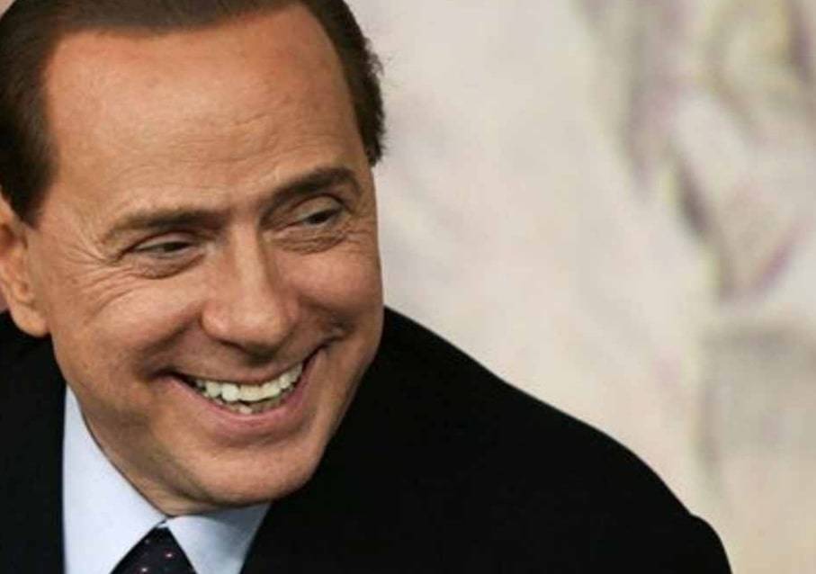 Berlusconi torna a Roma. E detta la linea ai suoi per ridurre il peso fiscale