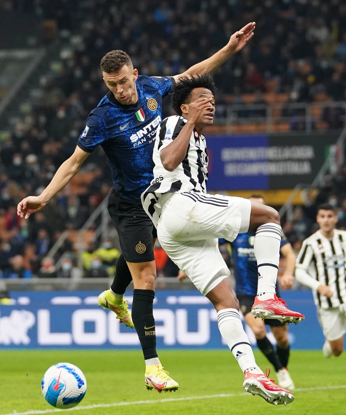 La Juventus riacciuffa l'Inter su rigore: il derby d'Italia finisce 1-1
