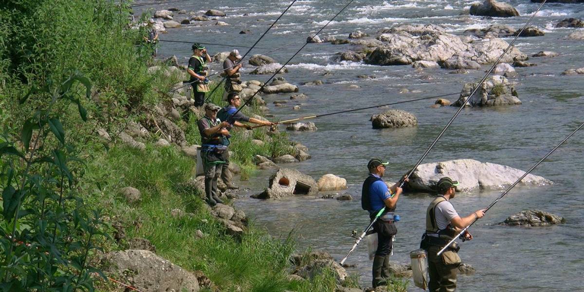 La trovata green: basta trote. Infuriati pescatori e aziende