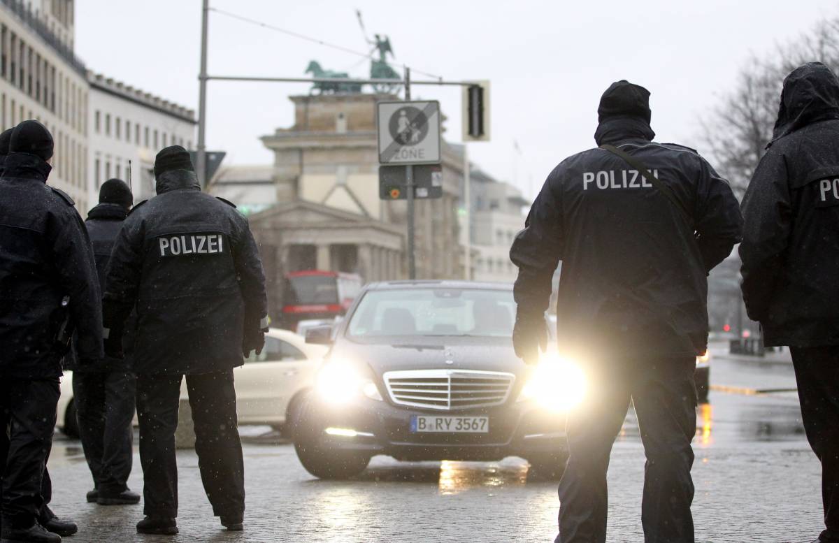 Due spie pizzicate a Berlino. Condannato un inglese e il tedesco spiffera la posizione degli Himars