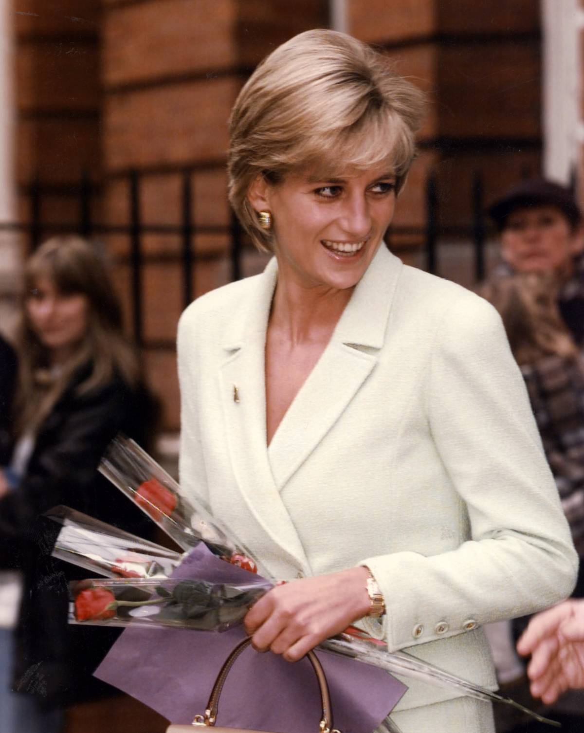"Lady Diana è stata la prima a tradire Carlo": la testimonianza che cambia la storia