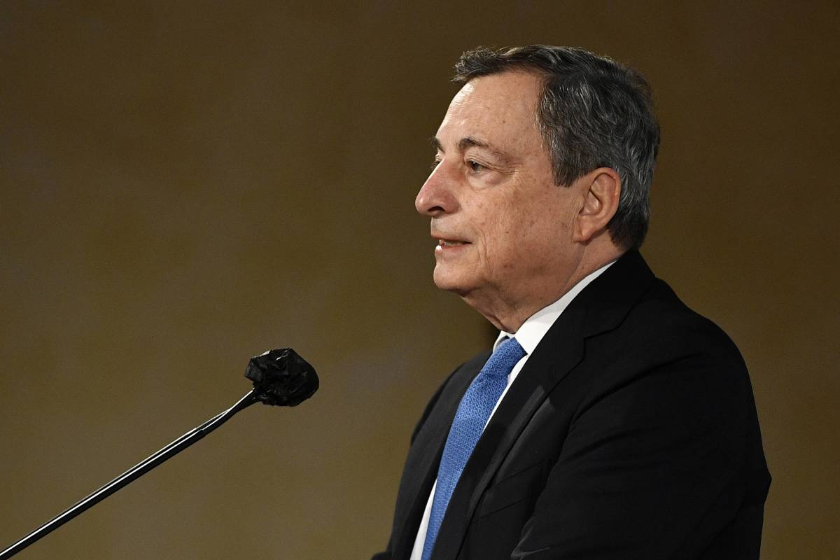 Draghi avverte l'Europa sui migranti: "Ecco cosa fare"