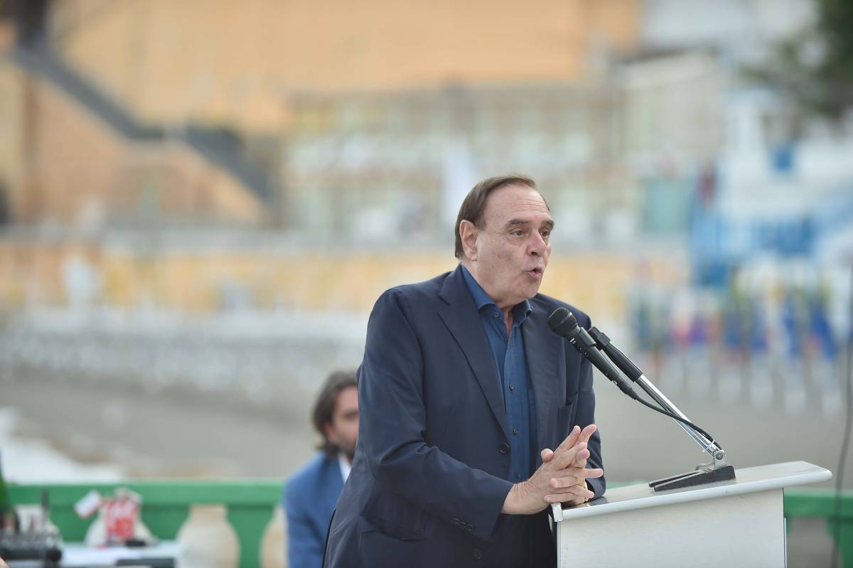 "Berlusconi favorito. Possono farcela anche Gentiloni e Casini"