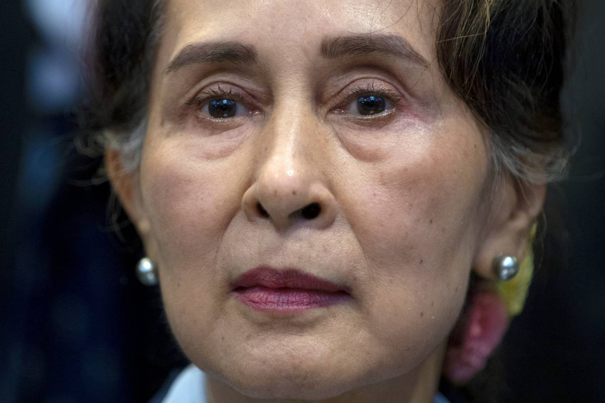 San Suu Kyi condannata a 4 anni di prigione. L'Onu: "Processo truccato, così stop al dialogo"