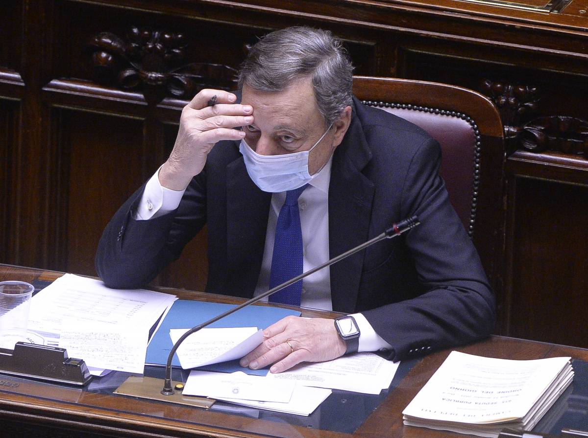 "Nulla da riflettere". Draghi tira dritto e sfida la Ue sui tamponi