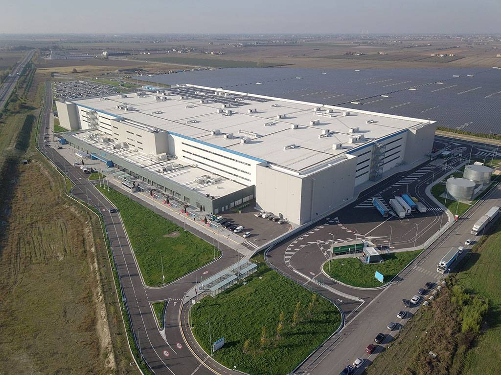 Parcheggio obbligatorio in retromarcia: cosa ha deciso Amazon - il Giornale