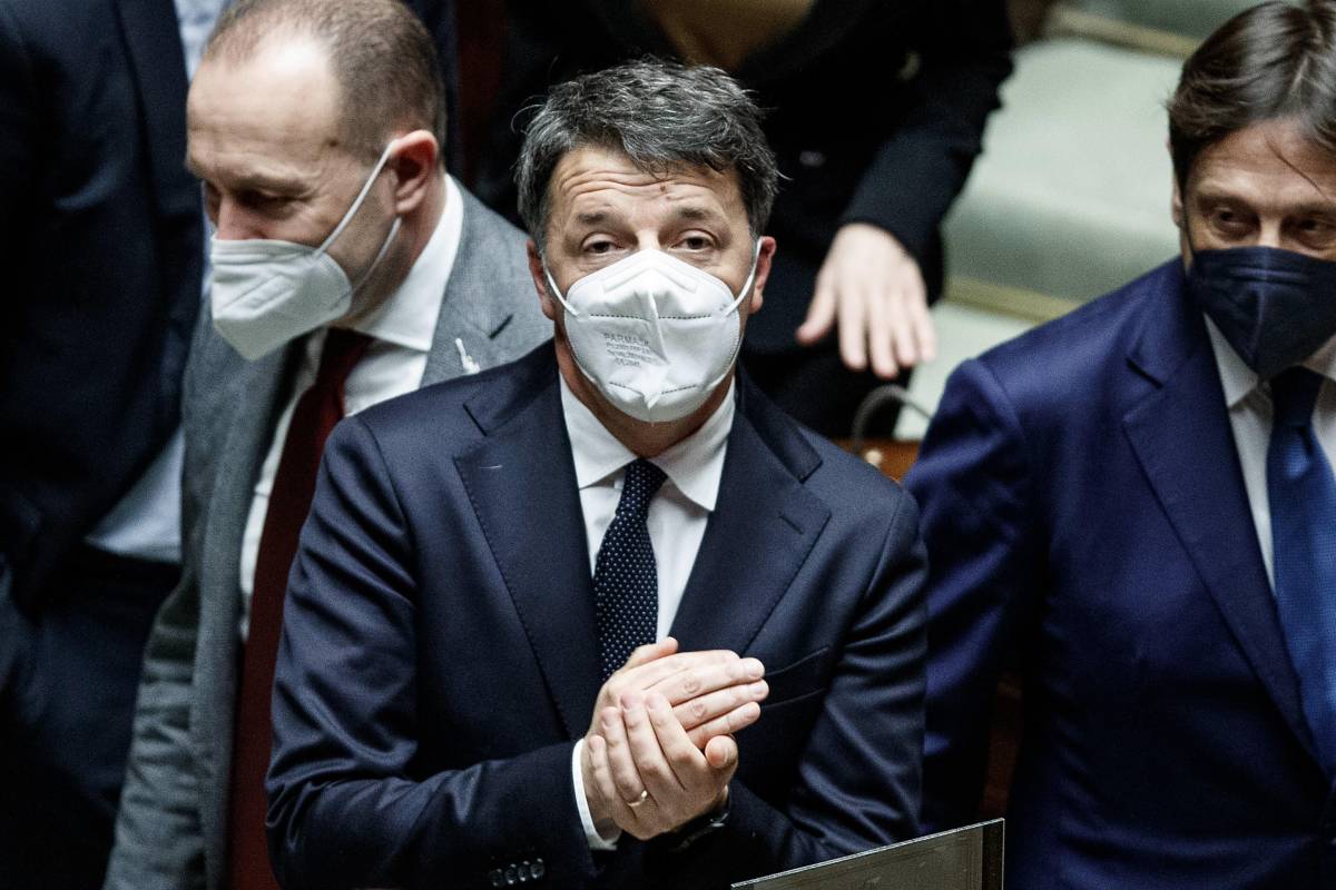 Renzi trama e tratta ma chiede di fare in fretta. "Serve un accordo, mica siamo a Sanremo..."