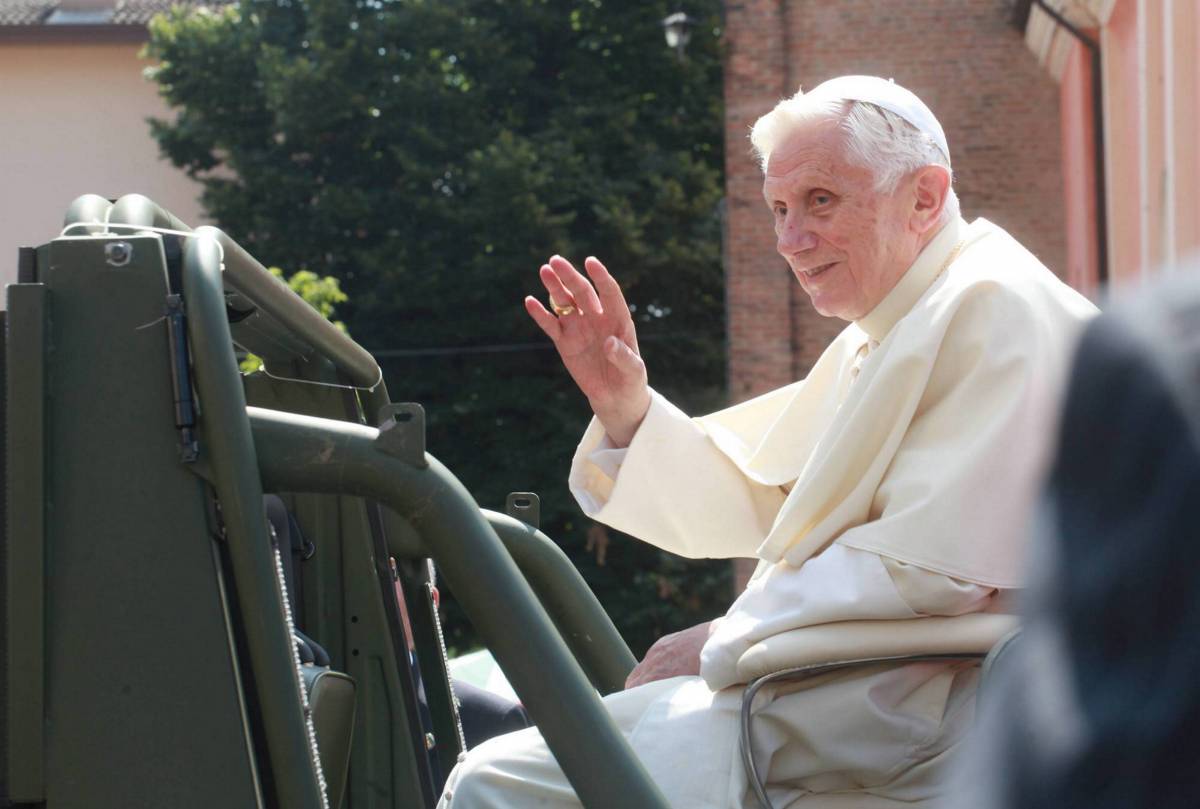 "Dio lo vuole ancora vivo...". La testimonianza su Ratzinger e la Chiesa