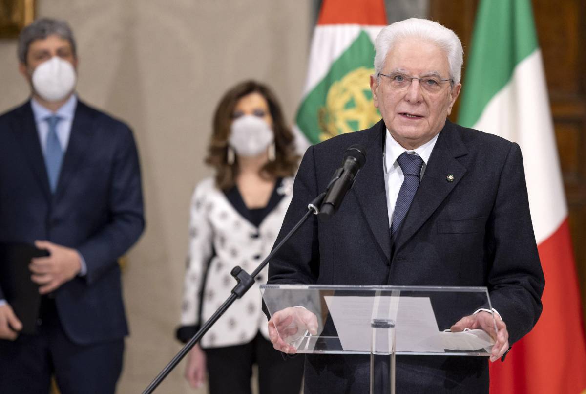 Il plebiscito in aula per Mattarella: con 759 voti diventa il nuovo re della Repubblica