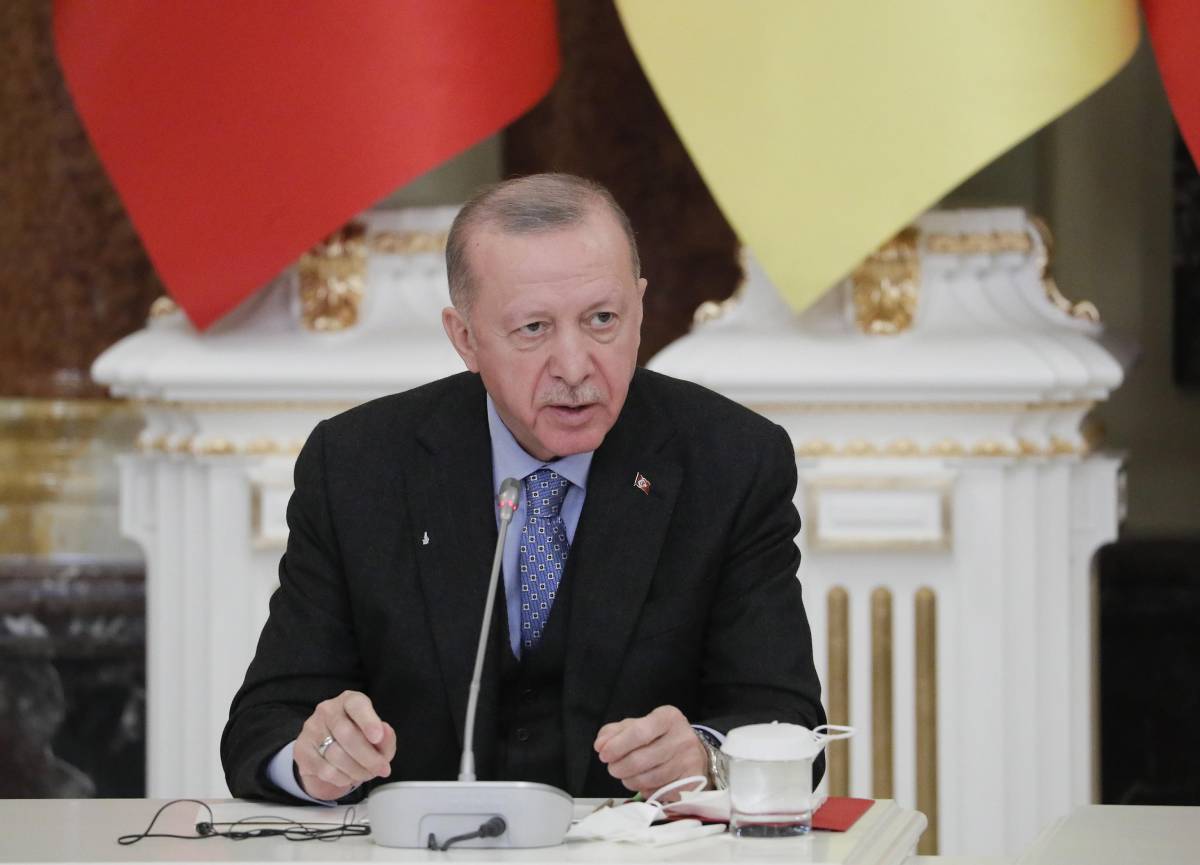 "Putin-Zelensky faccia a faccia qui". Erdogan in pressing ma Mosca rimanda.