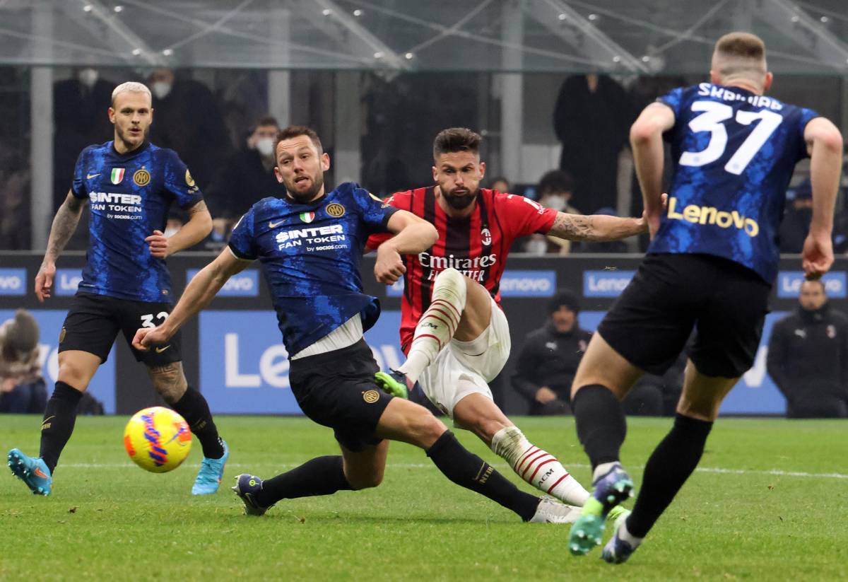 Il Milan ribalta l'Inter: Giroud riapre il campionato