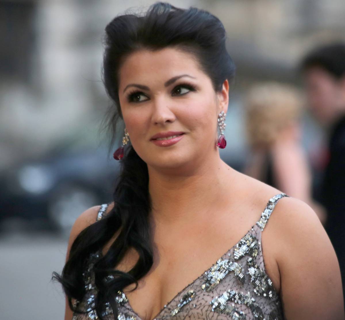 Netrebko non va alla Scala: attività "sospesa"