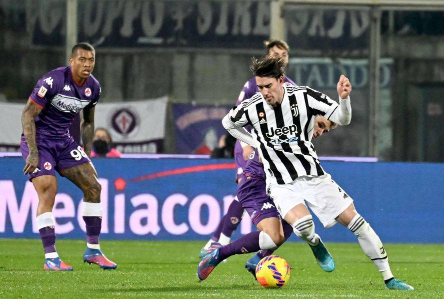 La Juve batte 1-0 la Fiorentina. Accoglienza di fuoco per Vlahovic