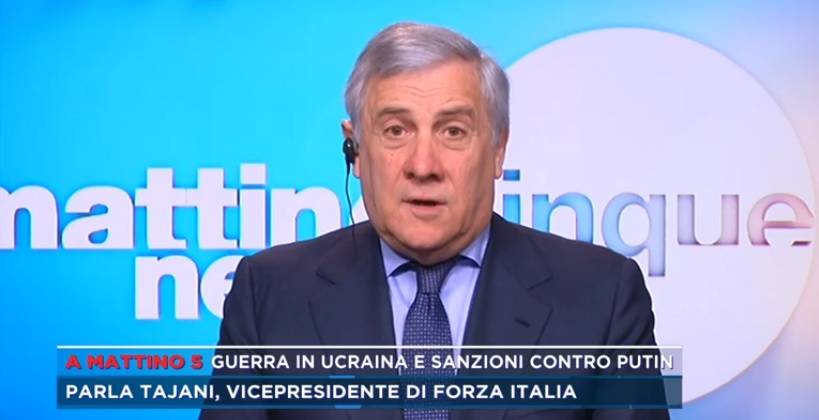 Tajani: "Berlusconi profilo ideale come mediatore di pace"