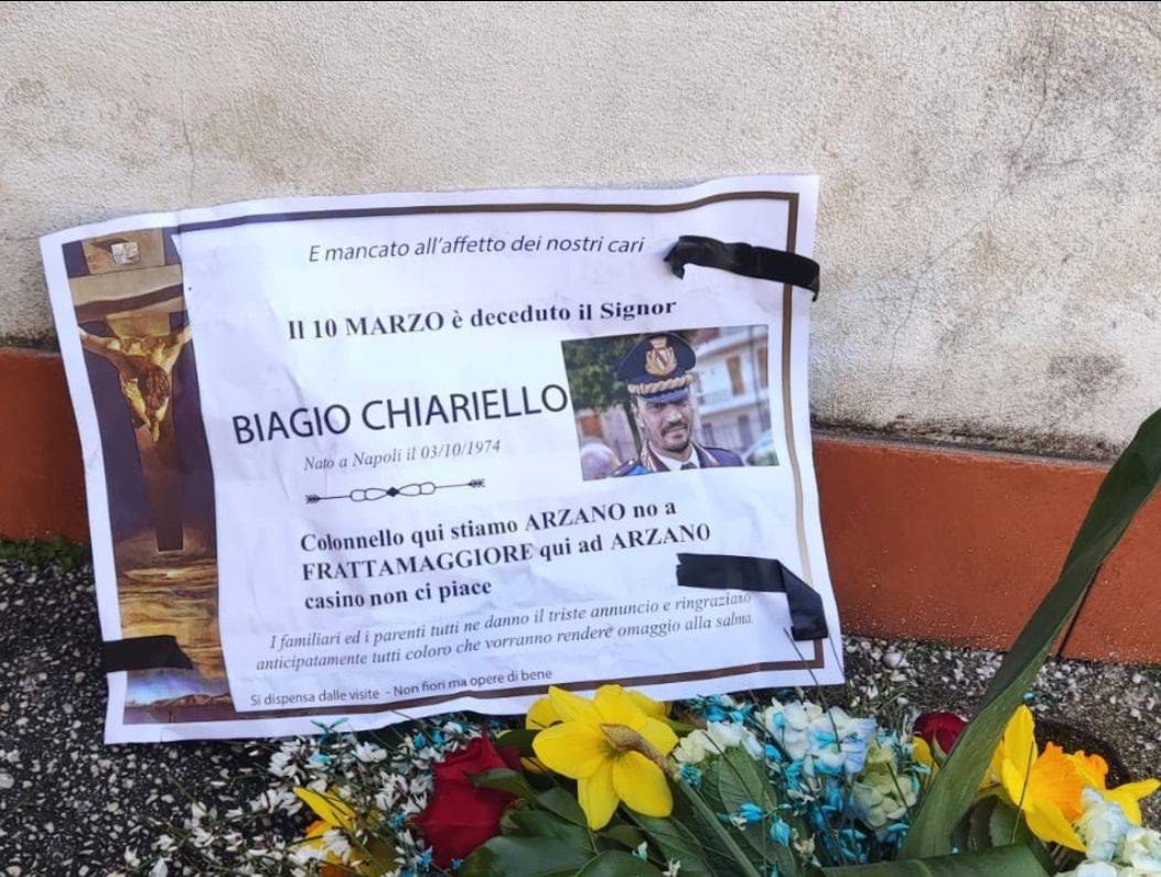 Manifesto funebre per il capo dei vigili di Arzano: grave intimidazione