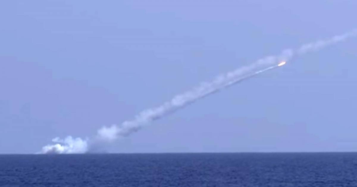 Lancio di missili dai sottomarini: scatta l'offensiva russa dal Mar Nero