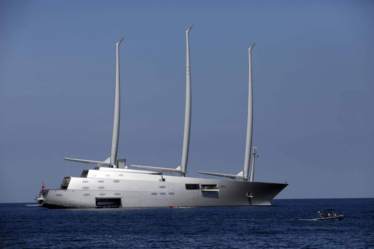 Sequestrato a Trieste lo yacht dell'oligarca Melnichenko: è il più grande del mondo