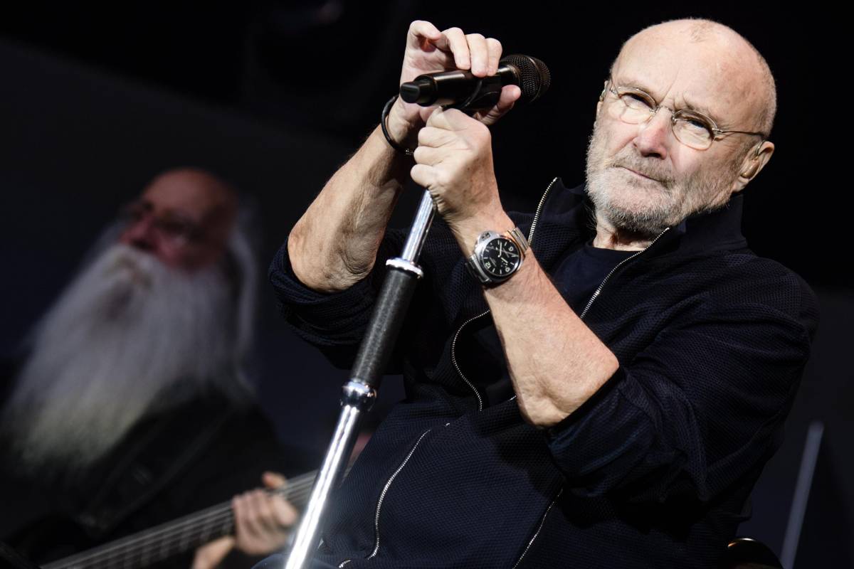 "Ora dovrò trovare un lavoro...". Phil Collins dice addio ai fan