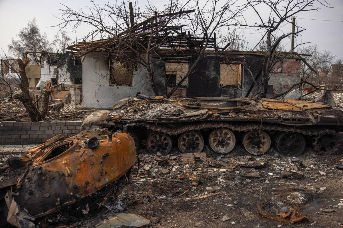 La vendetta degli ucraini: dispongono a Z i corpi dei russi