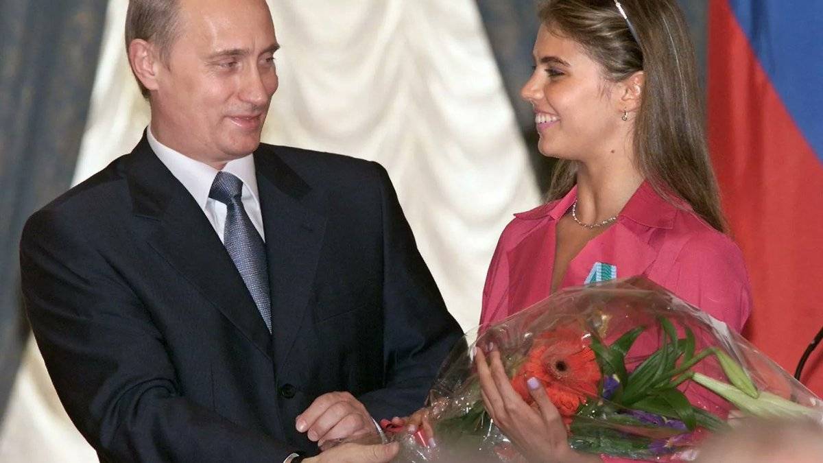 Mistero Alina Kabaeva: così l'amante di Putin è sparita nel nulla