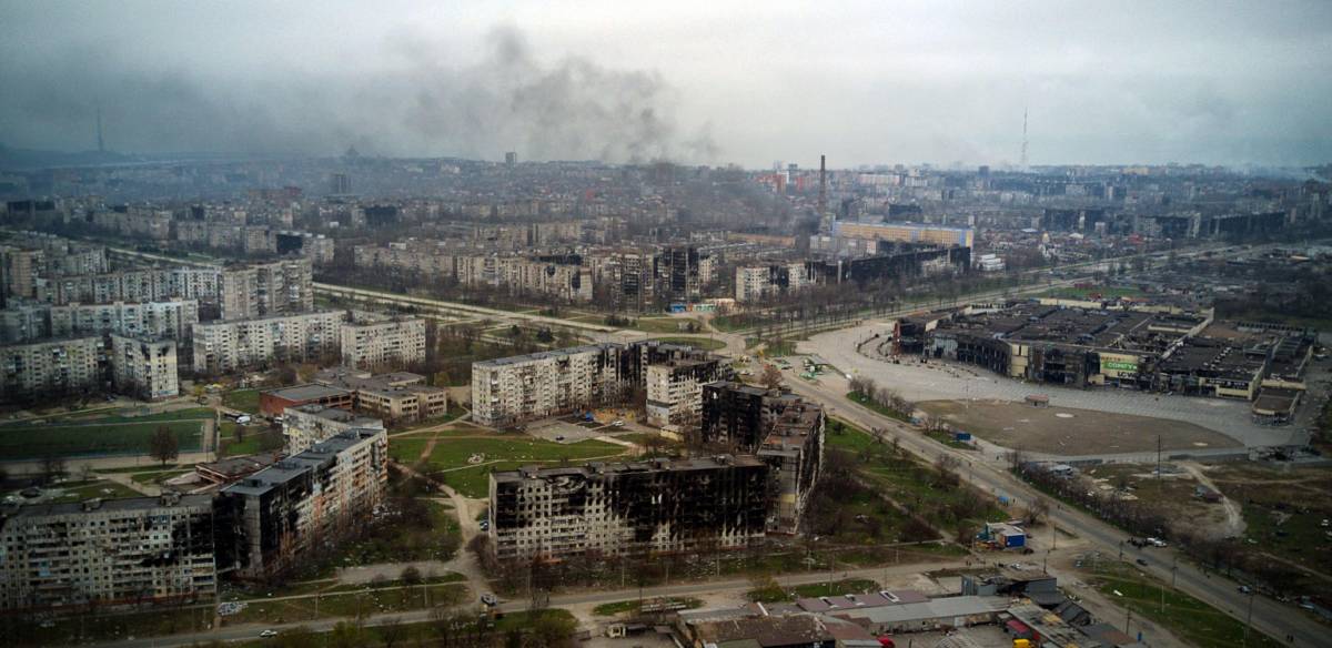I russi: "Mariupol è caduta. Da lì non esca una mosca". Ma gli Usa: nessuna prova